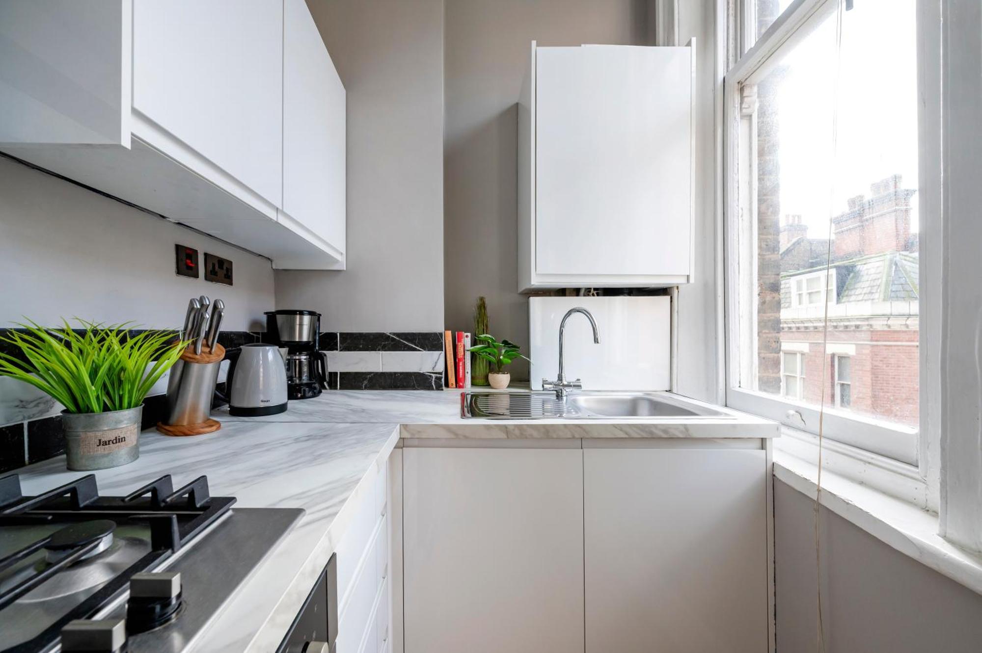 Apartament Sunny Corner In Center Of Londra